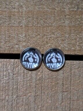 💟 Elvira Handmade Stud Earrings